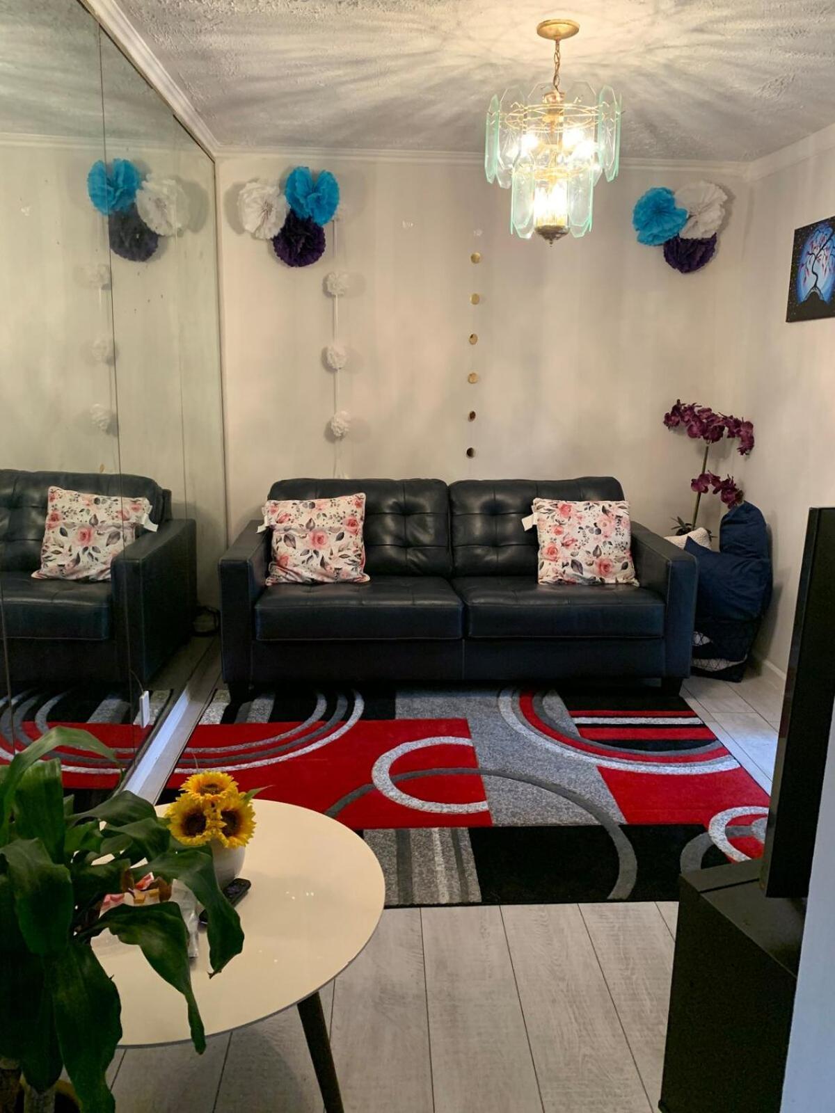 Cheerful 2 Bed Rooms Apartment In Heart Of Queens 纽约 外观 照片